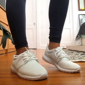 White Athletic Tennis